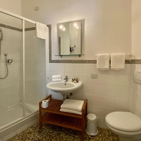Antica Dimora Leones Bed & Breakfast
