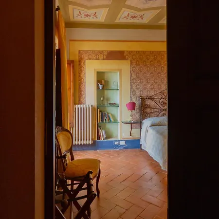 Antica Dimora Leones Bed & Breakfast Palaia