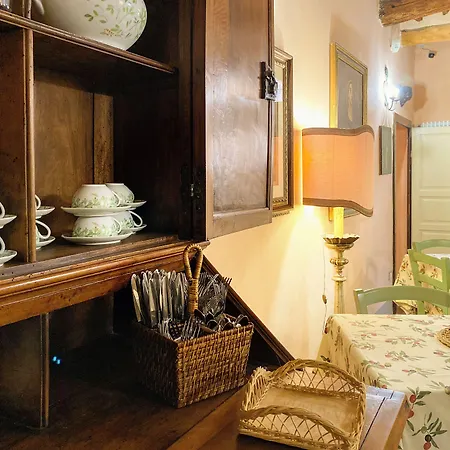 アンティカ ディモーラ レオネス 3* パラーイア