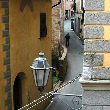 Antica Dimora Leones Palaia