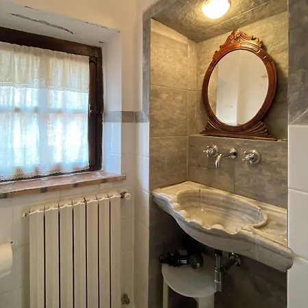 Antica Dimora Leones Bed & Breakfast 3*
