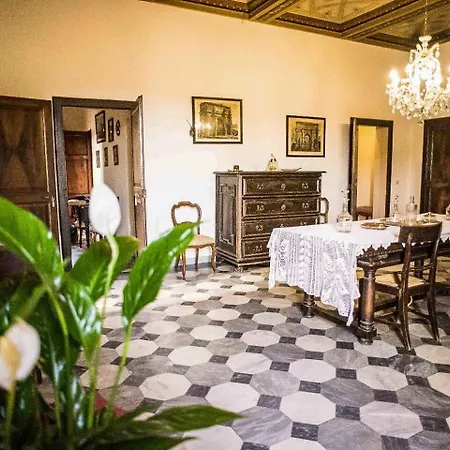 Bed & Breakfast Antica Dimora Leones 3*